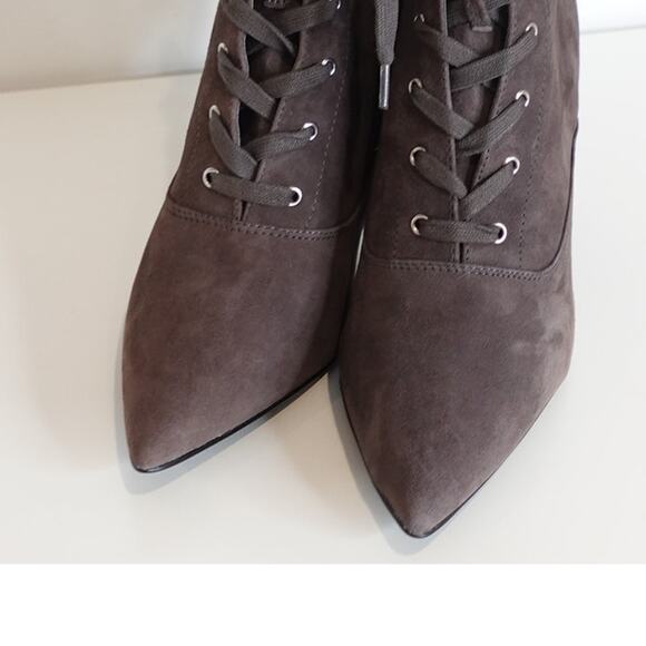 Steve Madden Jinx Mocha Suede/ Stiletto Heel /ANKLE Booties - Picture 3 of 10